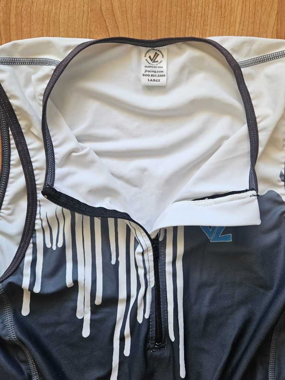 Men's JL Racing Half zip unisut with padded bottom and "drip" design - Large - Picture 2 of 5